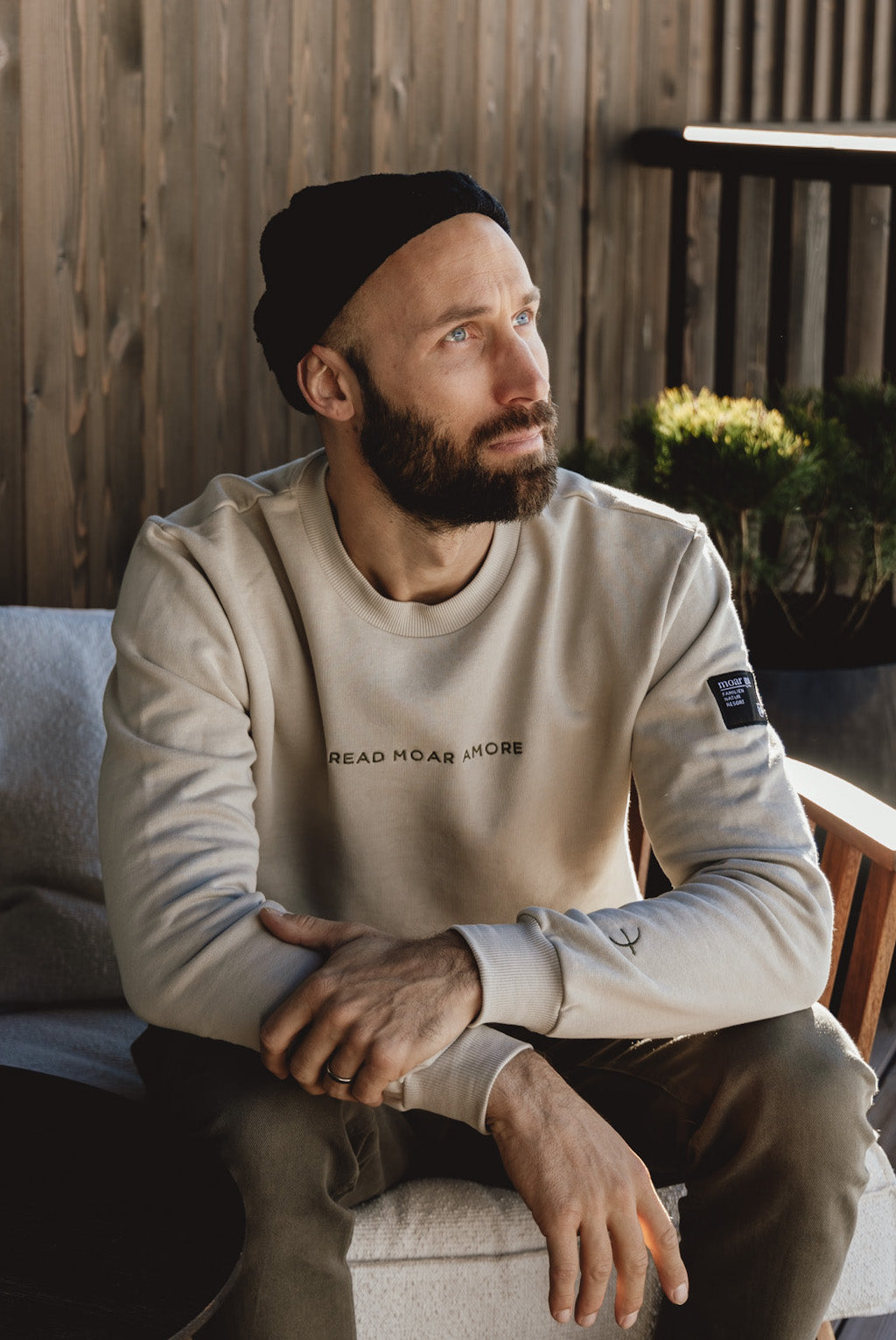 MEN SWEATER "SPREAD MOAR AMORE"