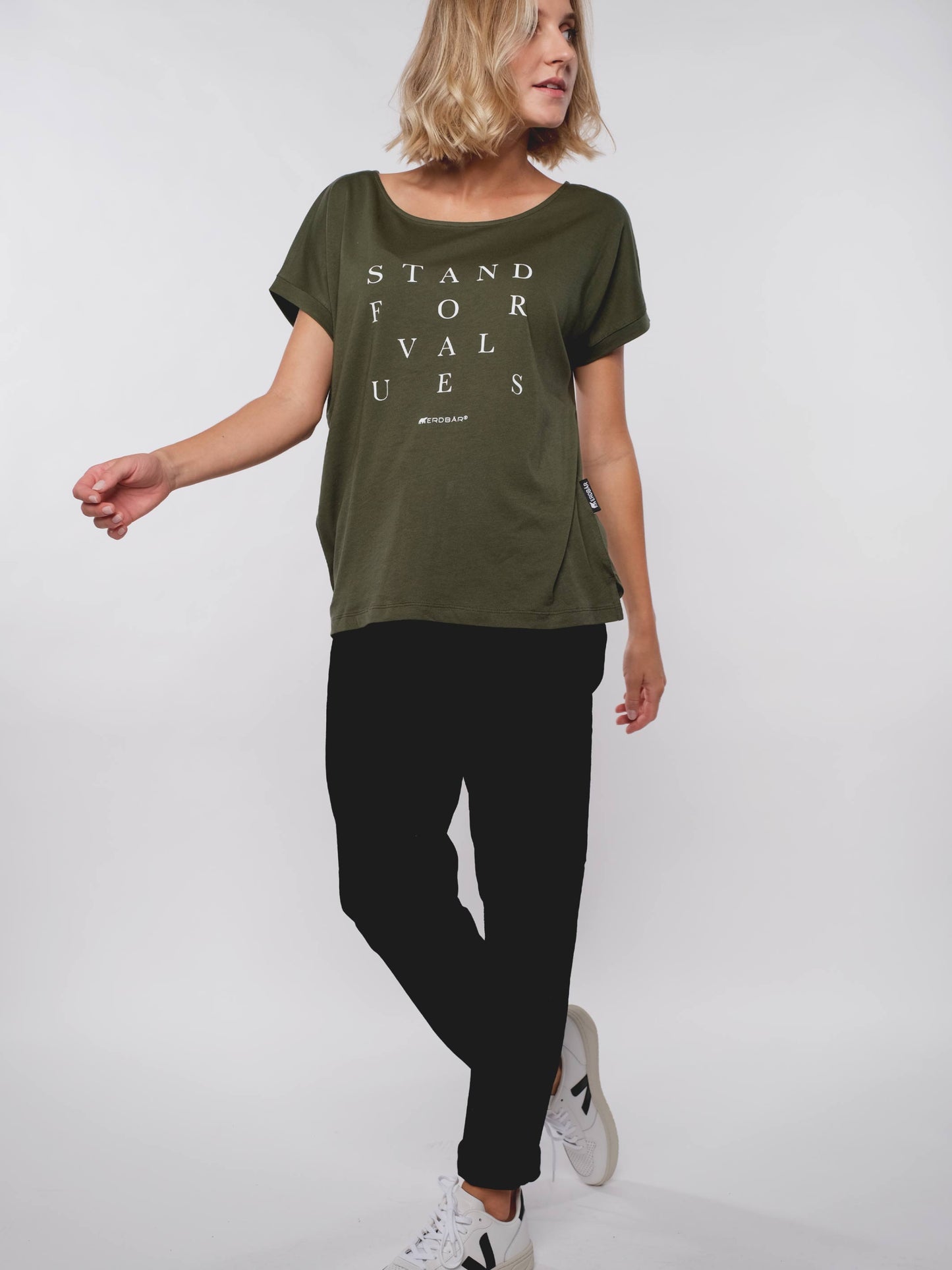 Damen T-Shirt FÜR WERTE STEHEN (grün)