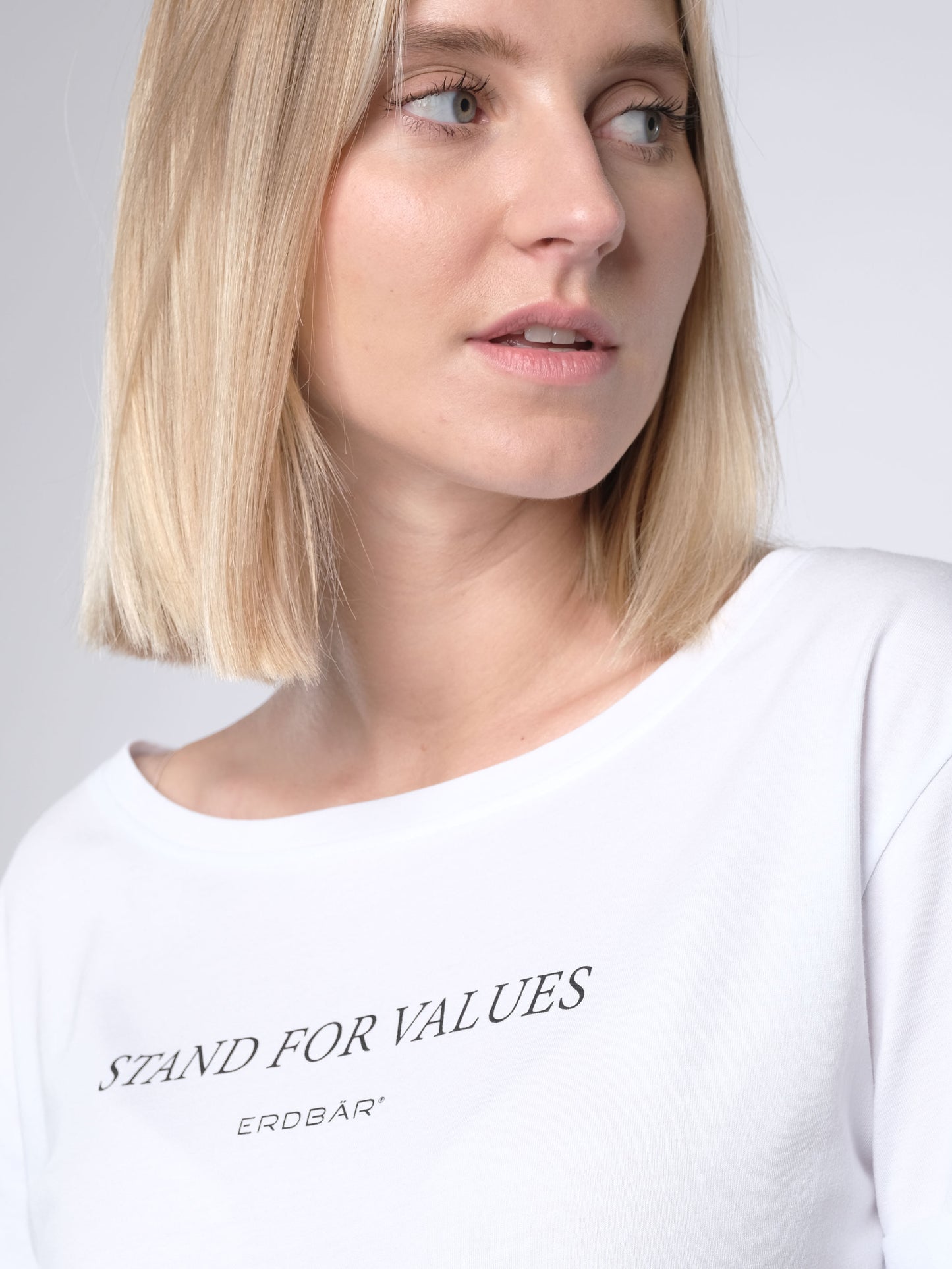 Damen T-Shirt FÜR WERTE STEHEN (weiß)