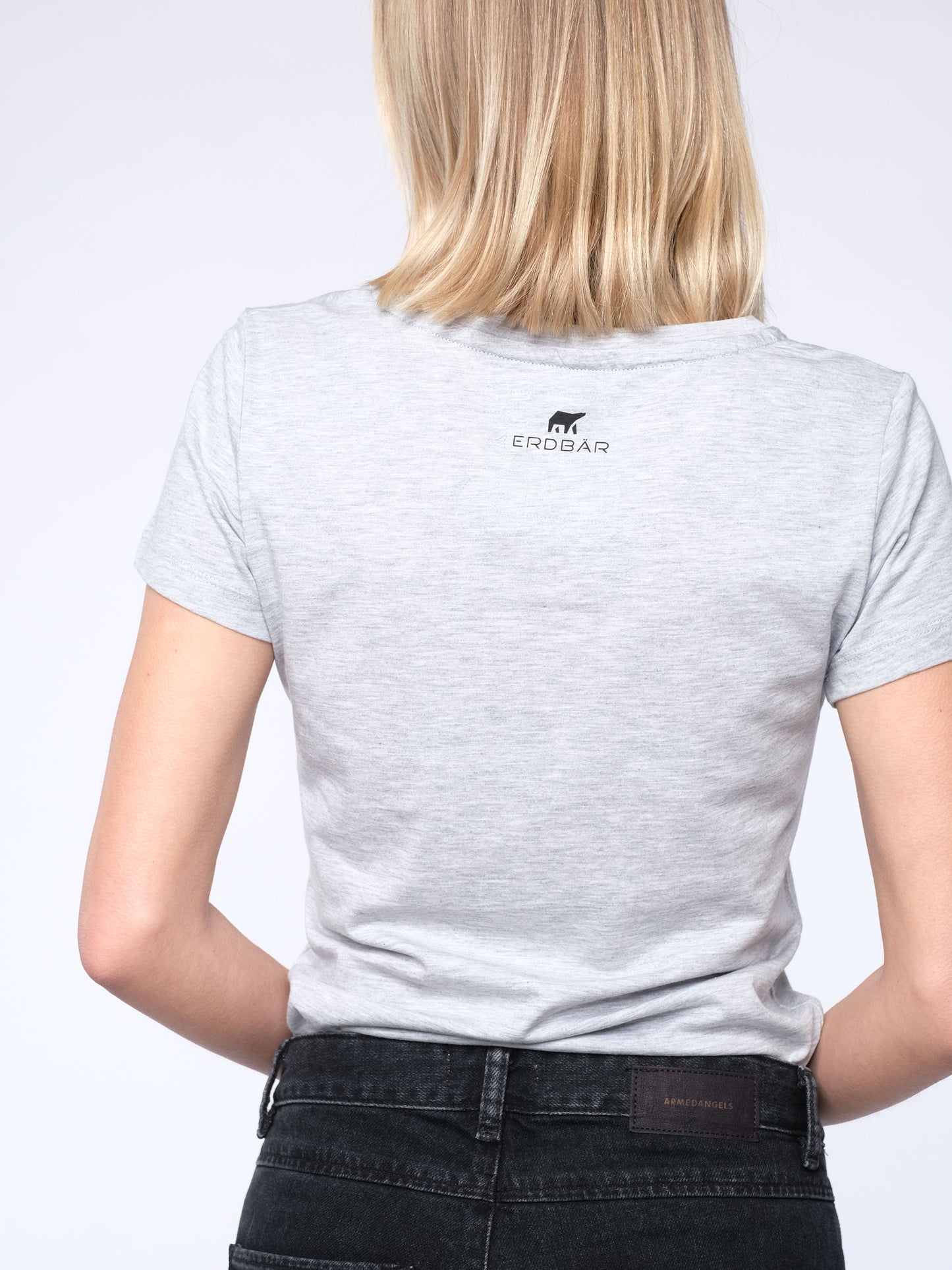 Damen slim-fit T-Shirt 05 MIT DIESEM STYLE UNTERSTÜTZT DU! (grau)