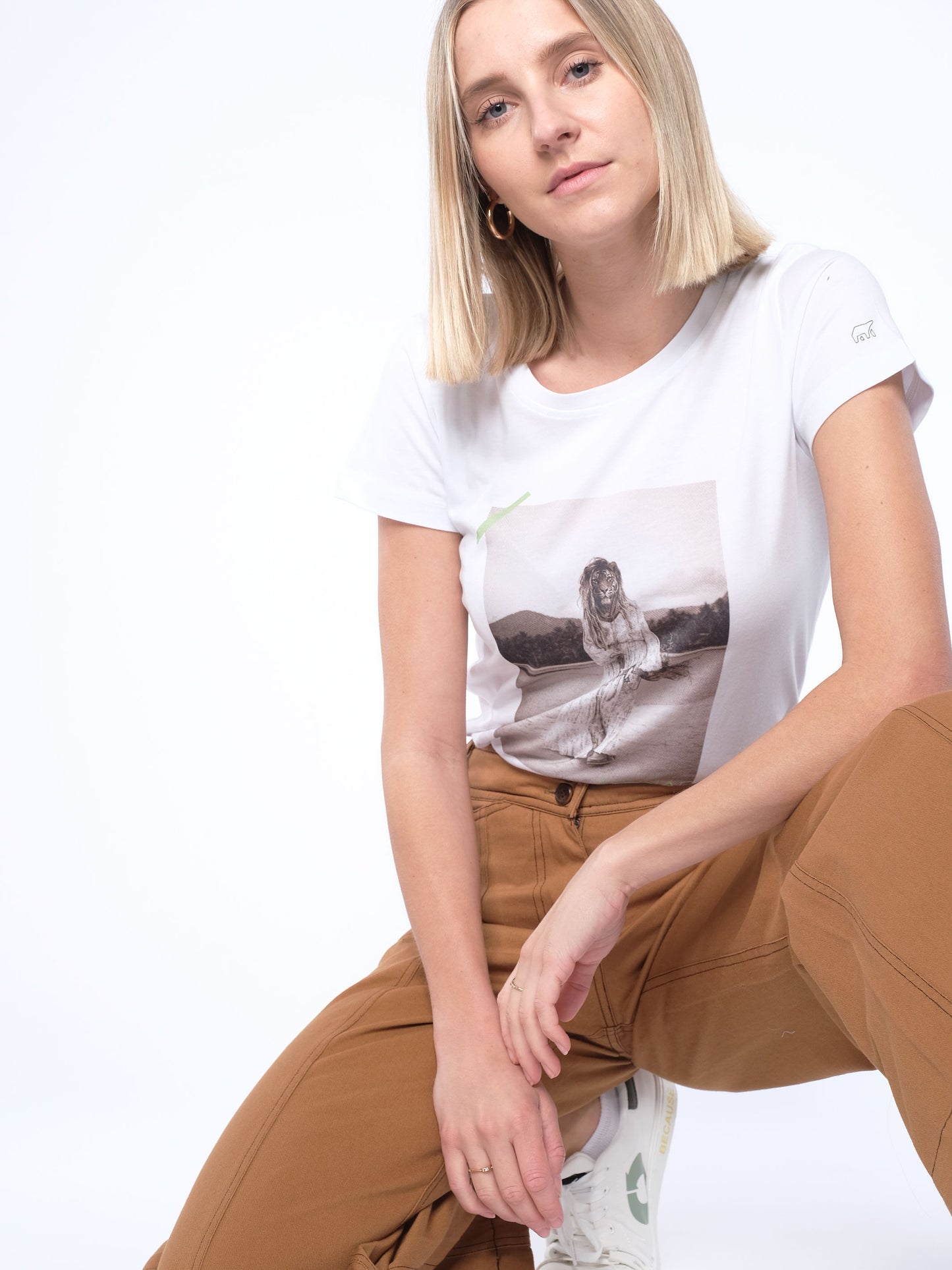 Damen slim-fit T-Shirt 08 MIT DIESEM STYLE UNTERSTÜTZT DU! (weiß)