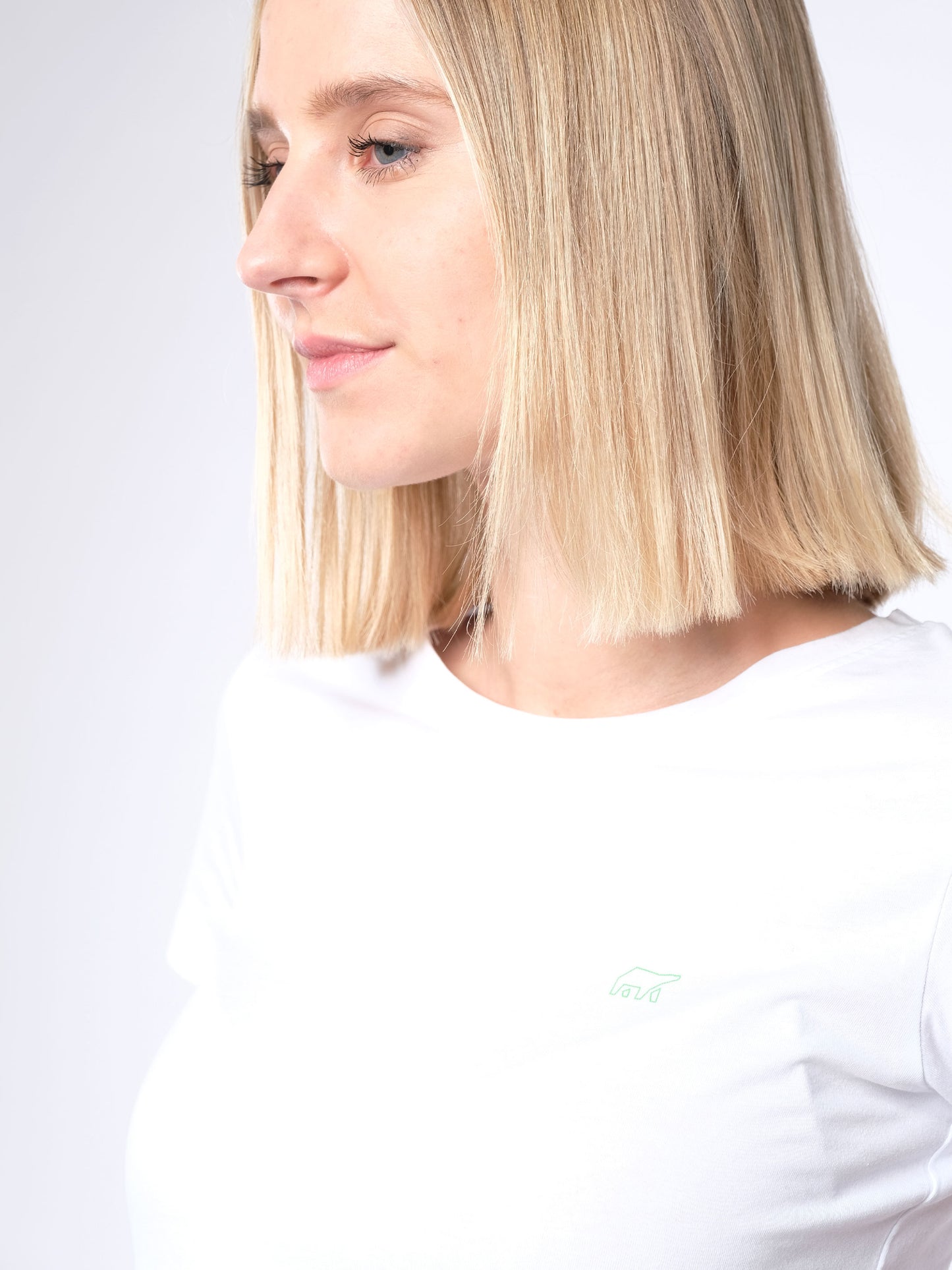 Damen T-Shirt LOGOBÄR (weiß)