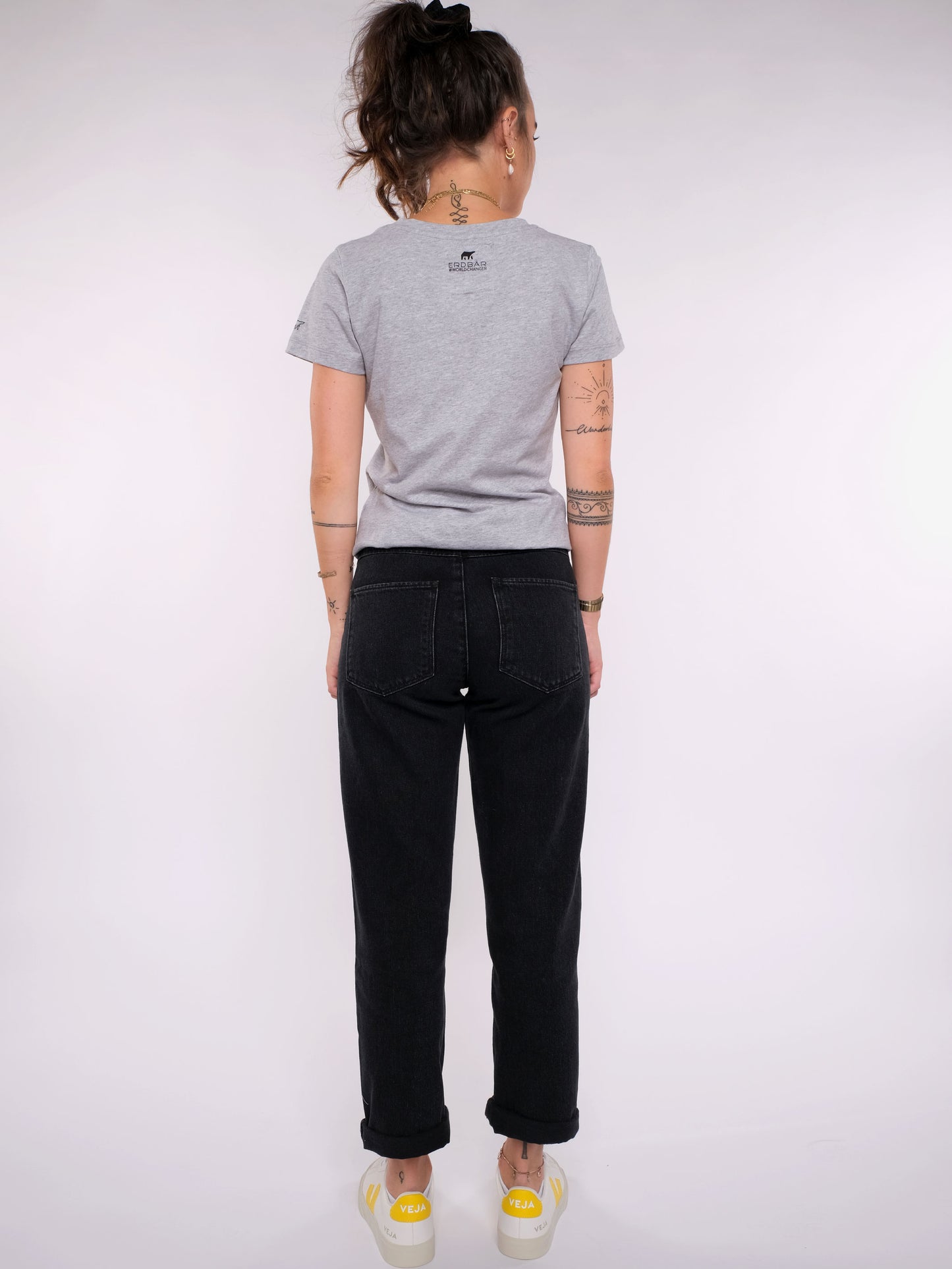 Damen slim-fit T-Shirt 07 MIT DIESEM STYLE UNTERSTÜTZT DU! (grau)
