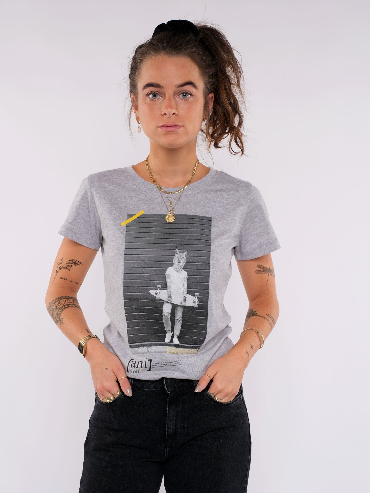 Damen slim-fit T-Shirt 07 MIT DIESEM STYLE UNTERSTÜTZT DU! (grau)