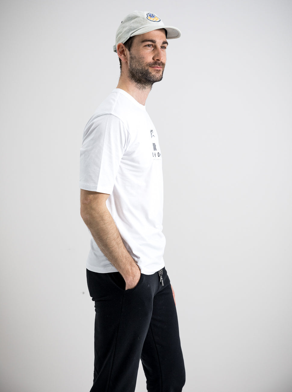 Herren T-Shirt UNSER ZUHAUSE (weiß)