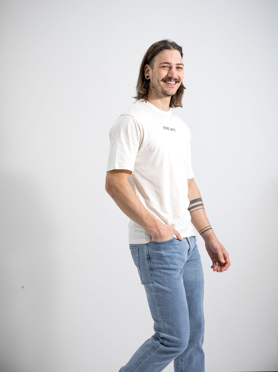 Herren T-Shirt GRENZEN ÜBERSCHREITEN (beige)