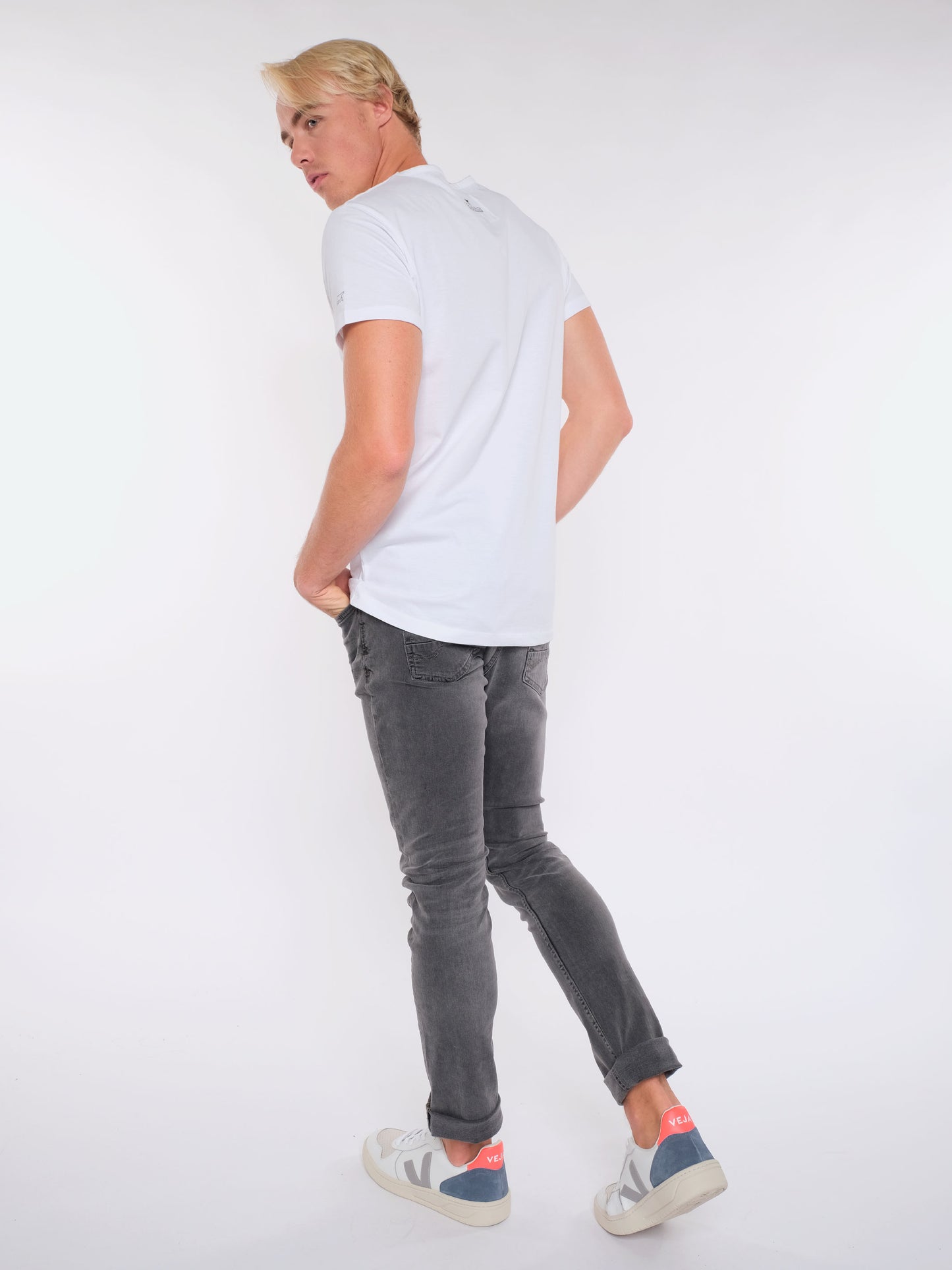Herren T-Shirt STARTE EINE BEWEGUNG (weiß)