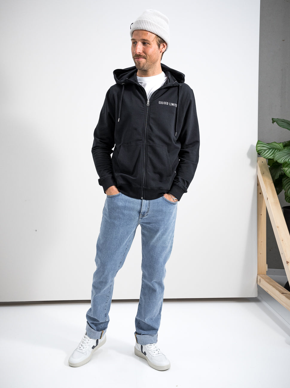Herren Zip-Hoodie GRENZEN ÜBERSCHREITEN (schwarz)