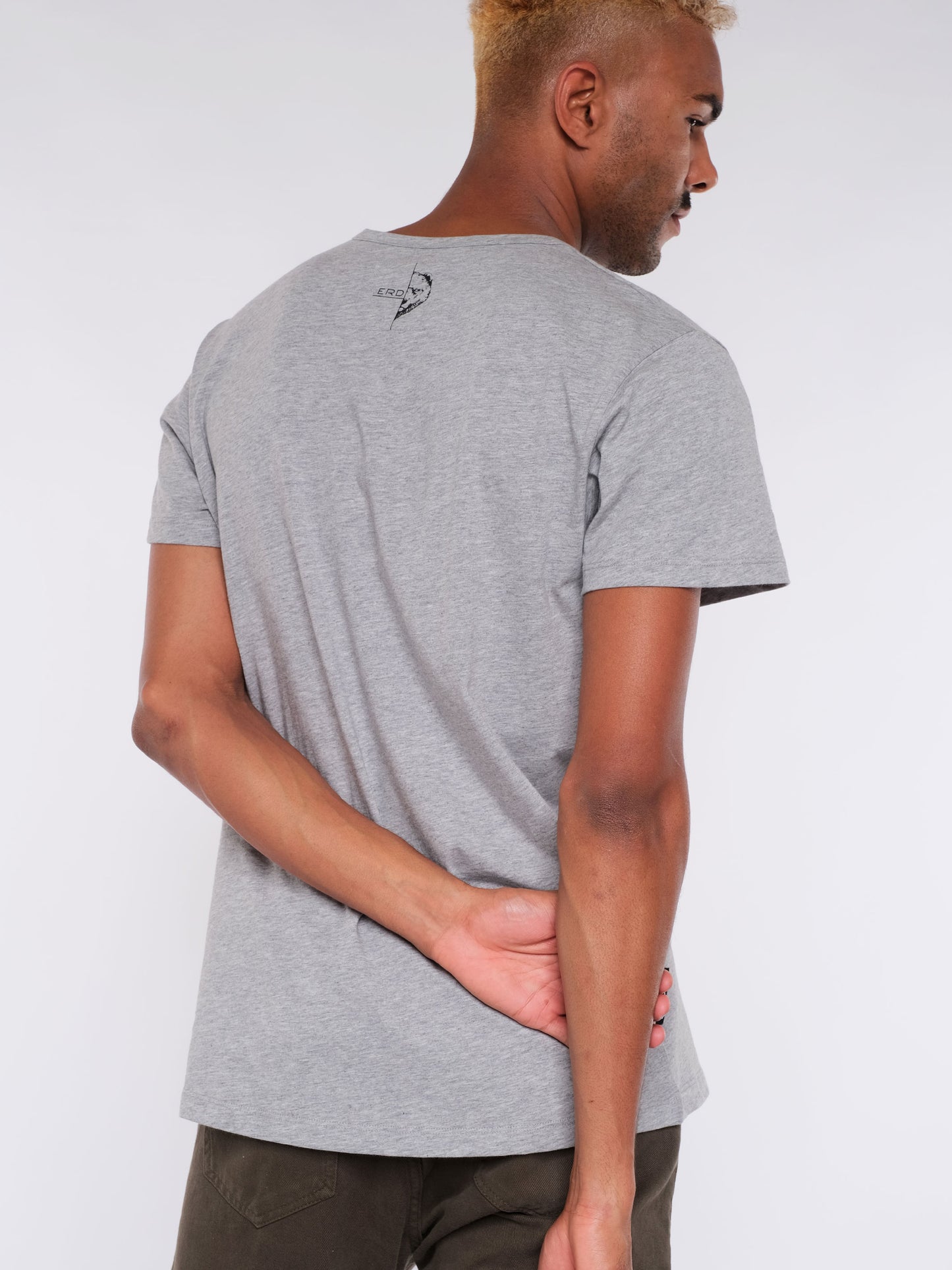 Herren T-Shirt 10 MIT DIESEM STYLE UNTERSTÜTZT DU! (grau)