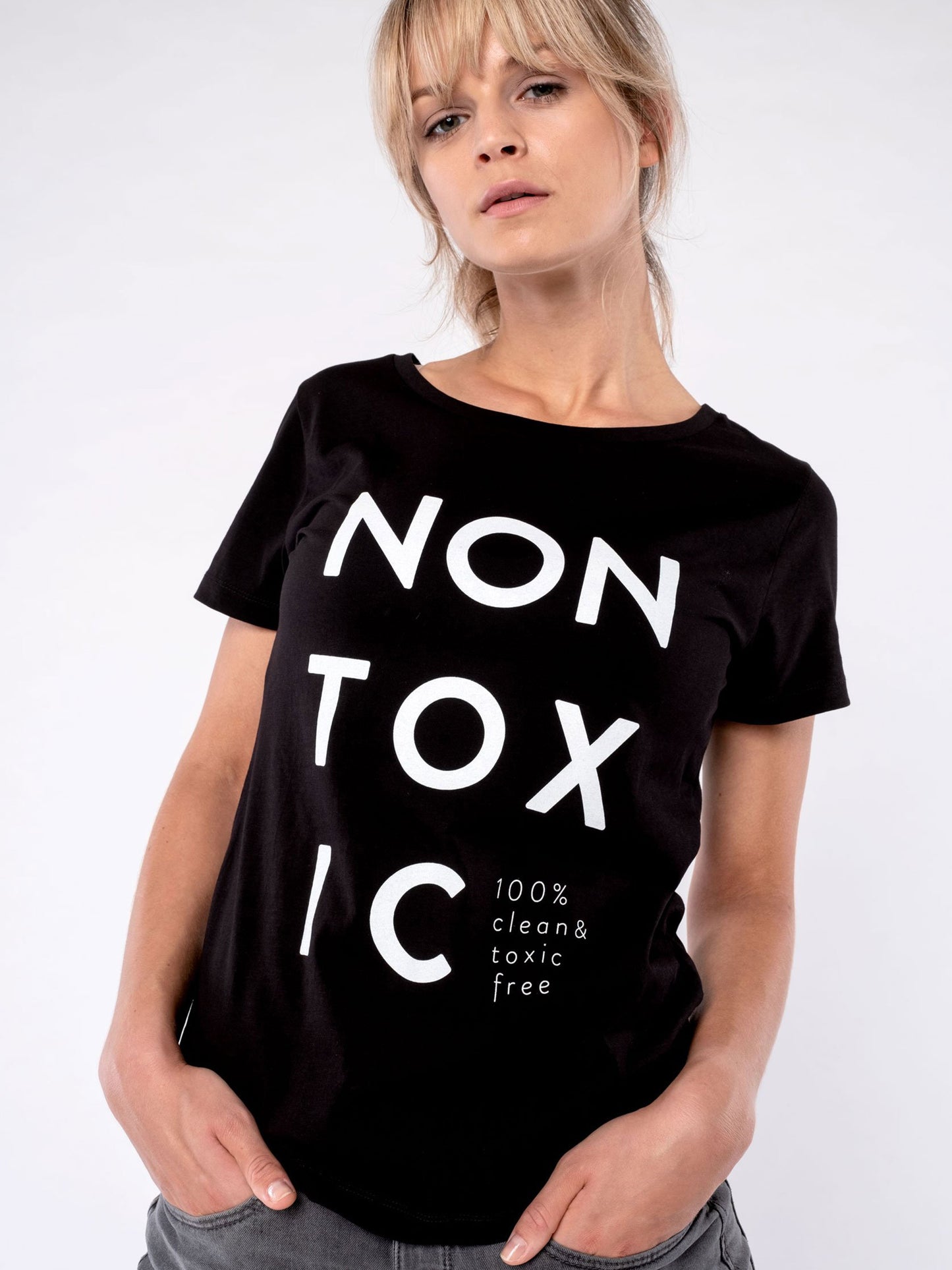 Women T-Shirt NON-TOXIC style black - ERDBÄR #Worldchanger