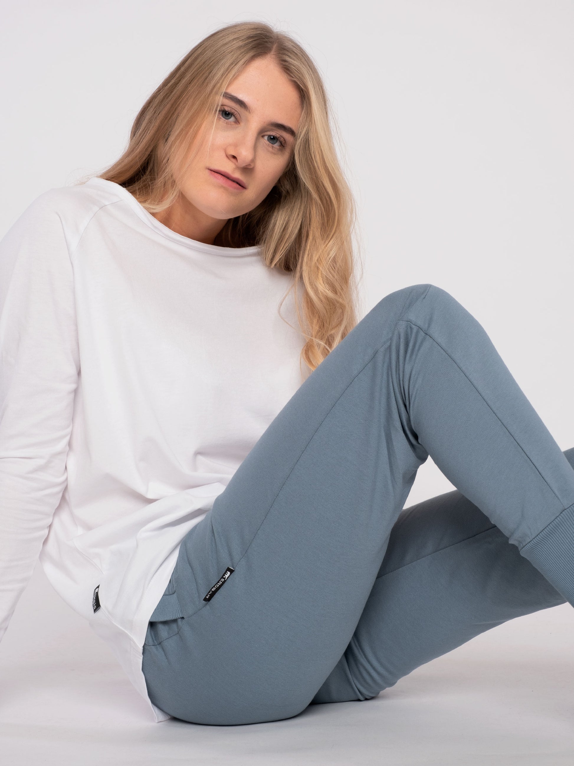 revolutionary Women Sweatpant blue - ERDBÄR #Worldchanger