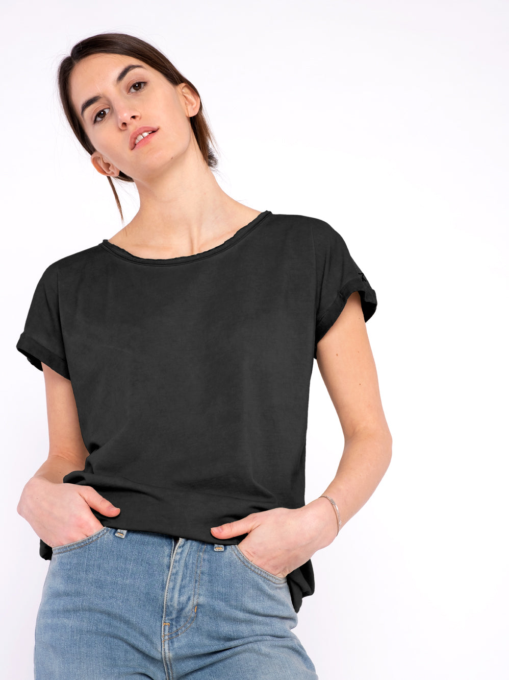 Women T-Shirt Black (loose and trendy) - ERDBÄR #Worldchanger