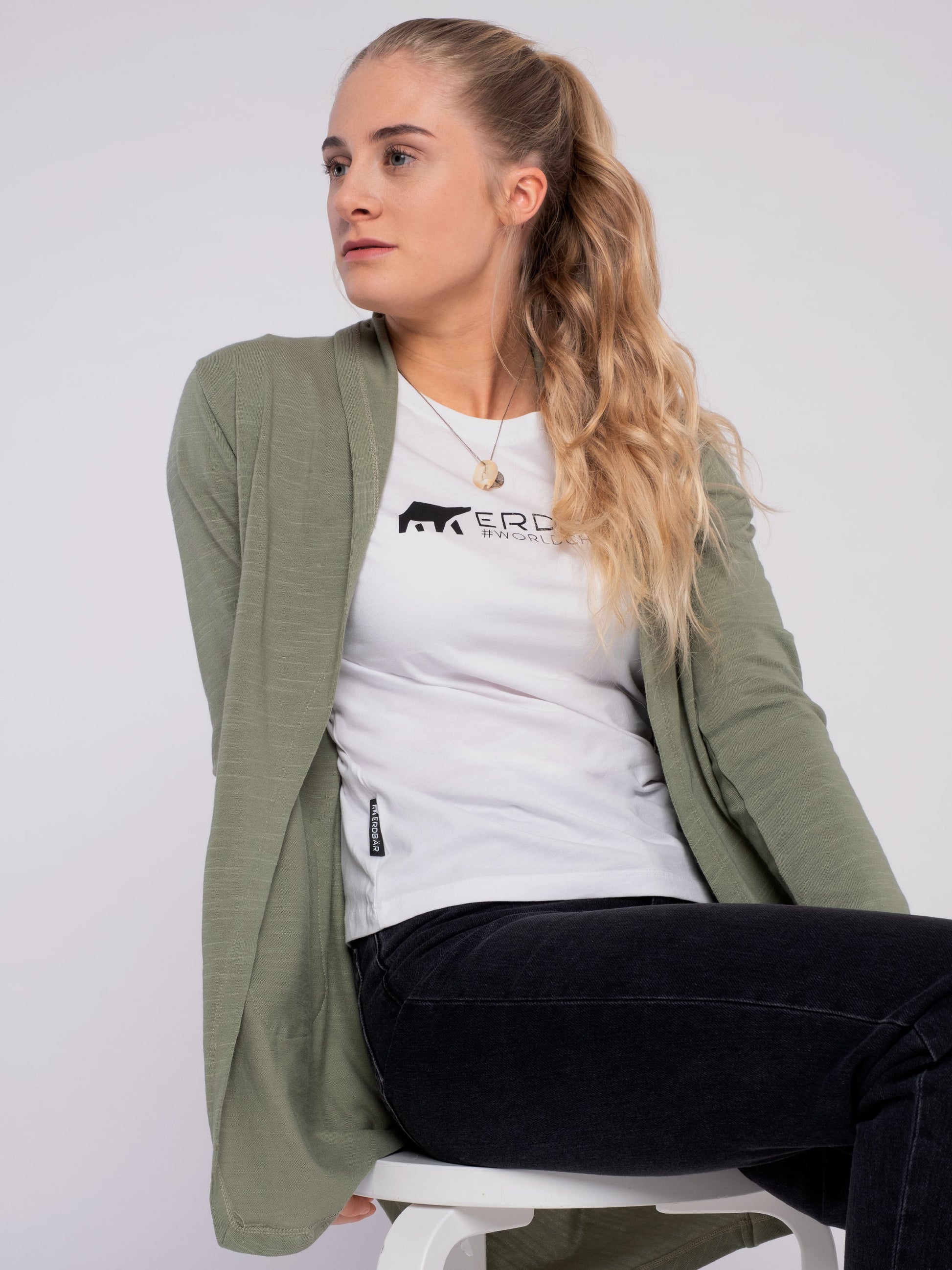 Women T-Shirt White (classic) ERDBÄR Logo - ERDBÄR #Worldchanger