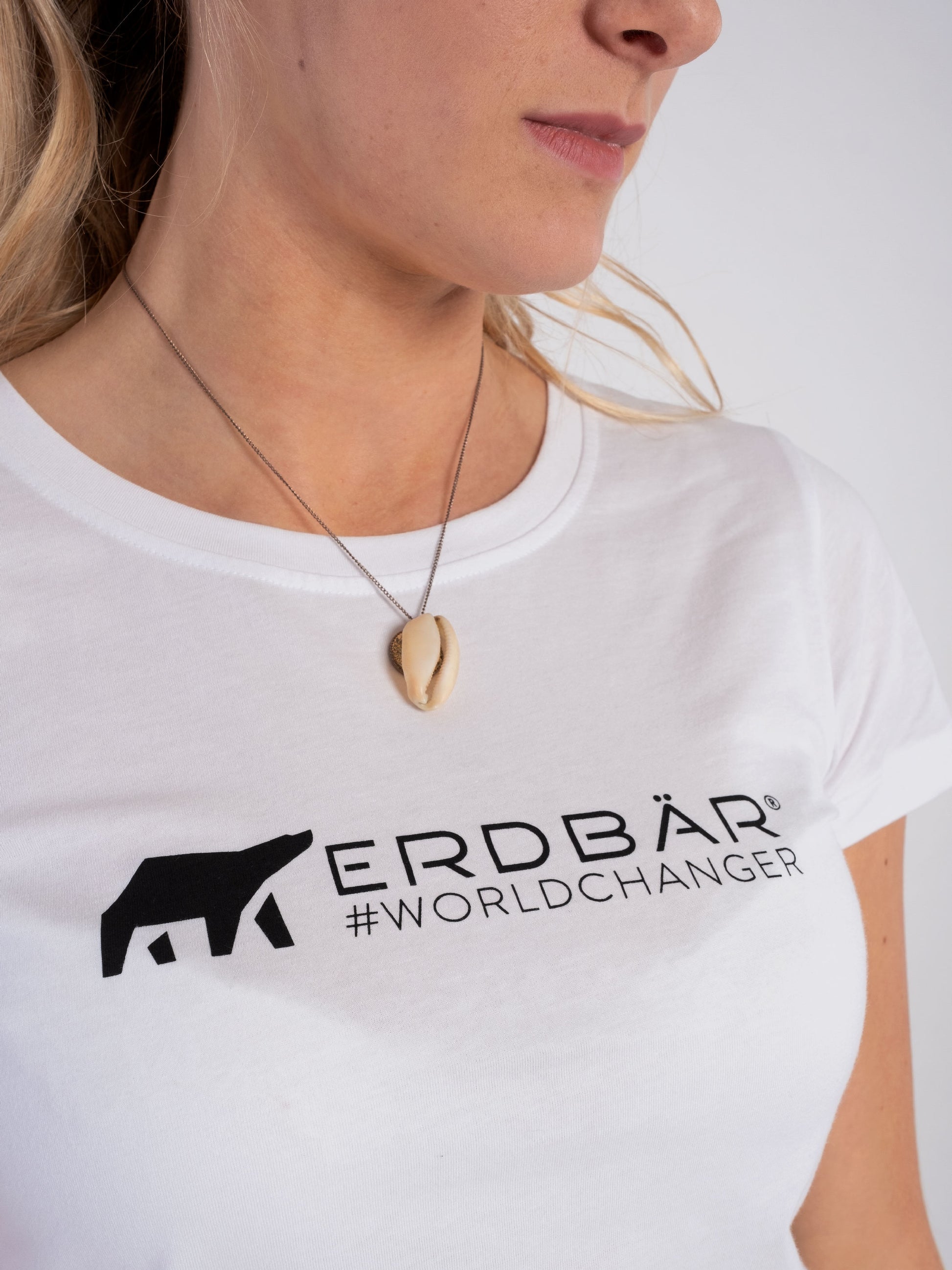 Women T-Shirt White (classic) ERDBÄR Logo - ERDBÄR #Worldchanger